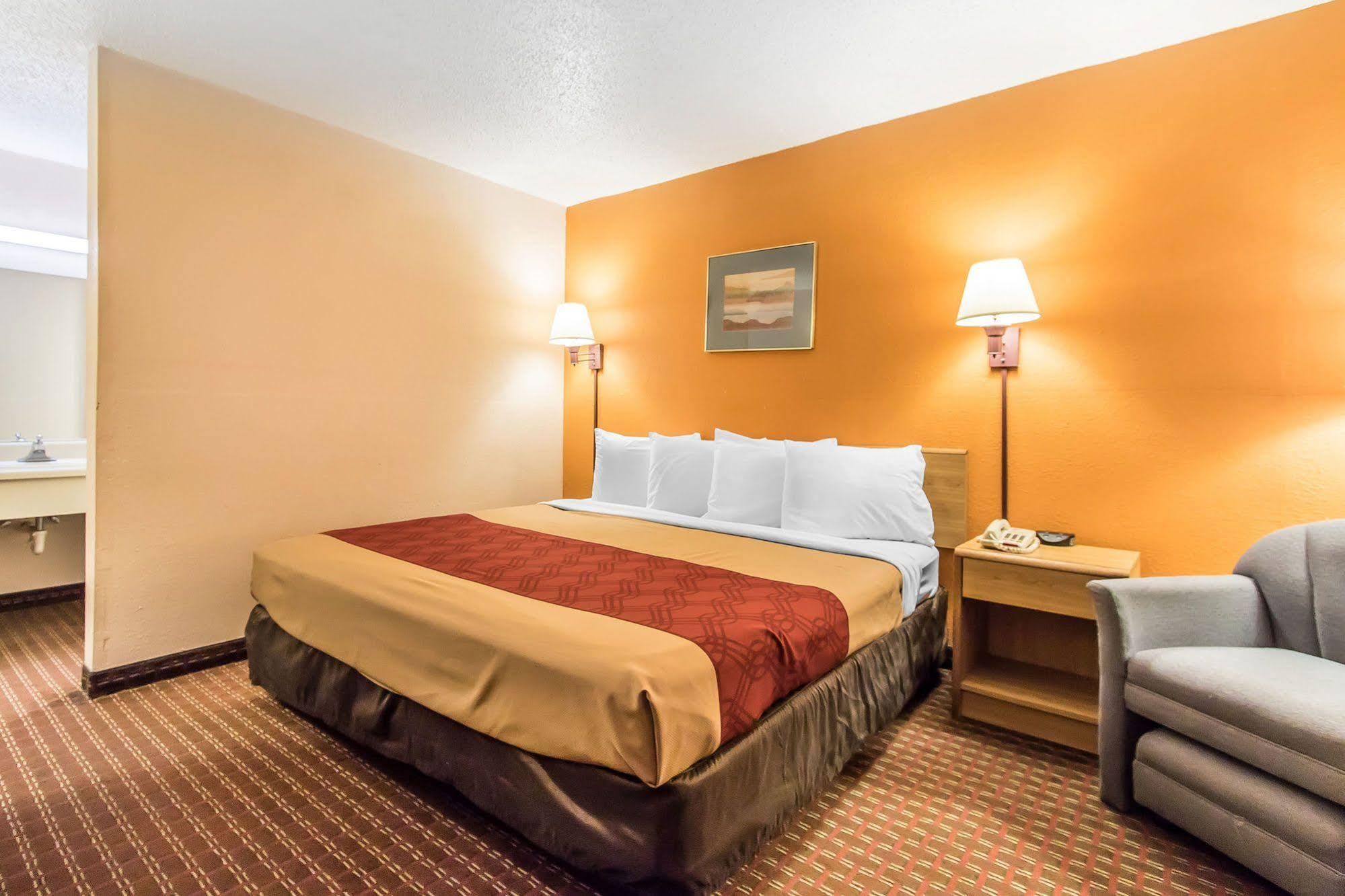 Econo Lodge Scottsboro Exterior photo